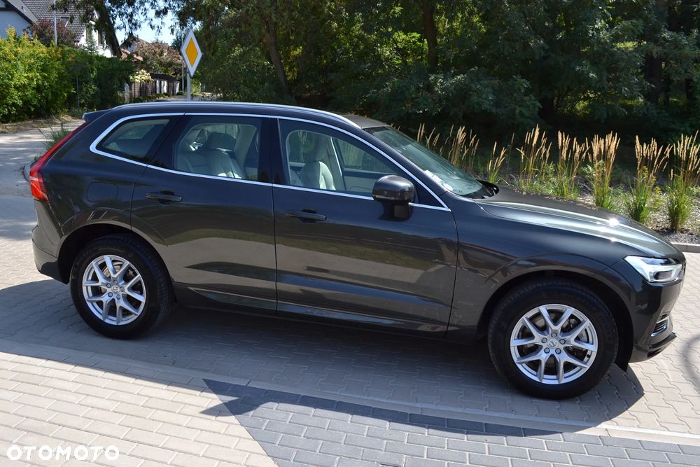 Volvo XC 60 T8 AWD Plug-In Hybrid Momentum Pro - 6