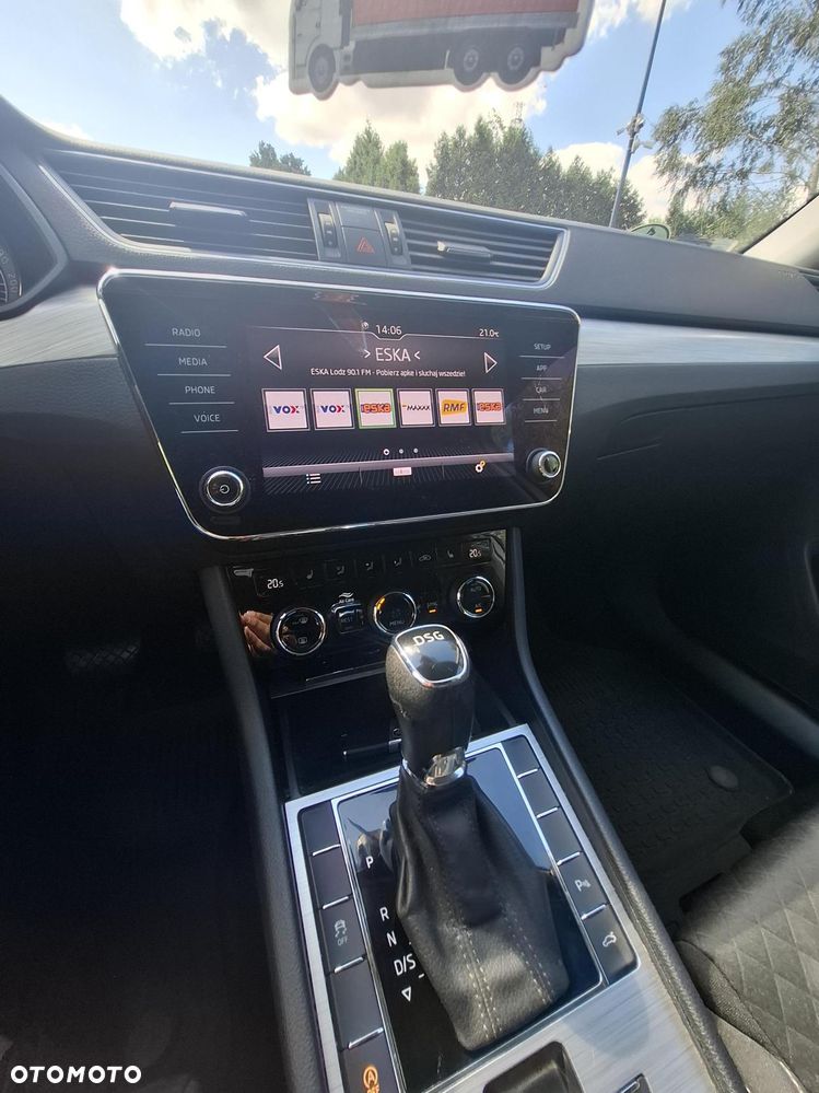 Skoda Superb 2.0 TSI Ambition DSG - 15