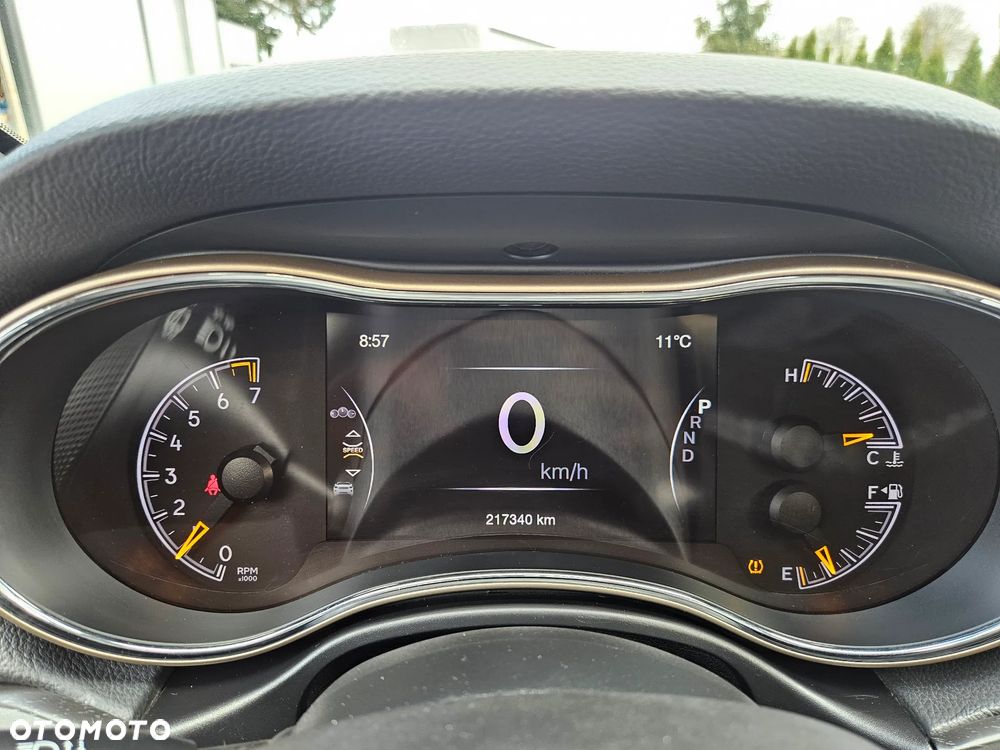 Jeep Grand Cherokee - 27