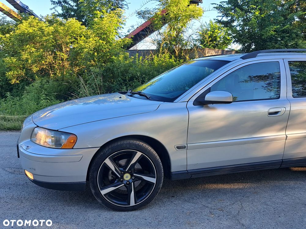 Volvo V70 2.4 - 23