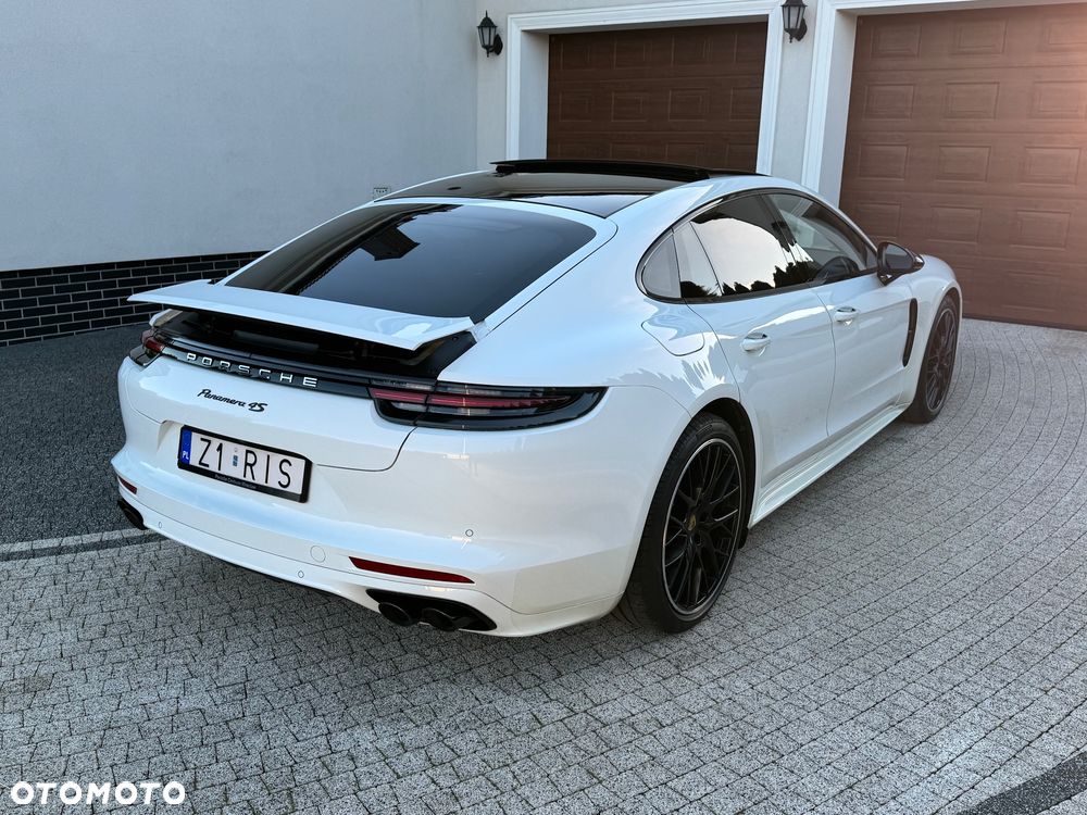 Porsche Panamera 4S - 14