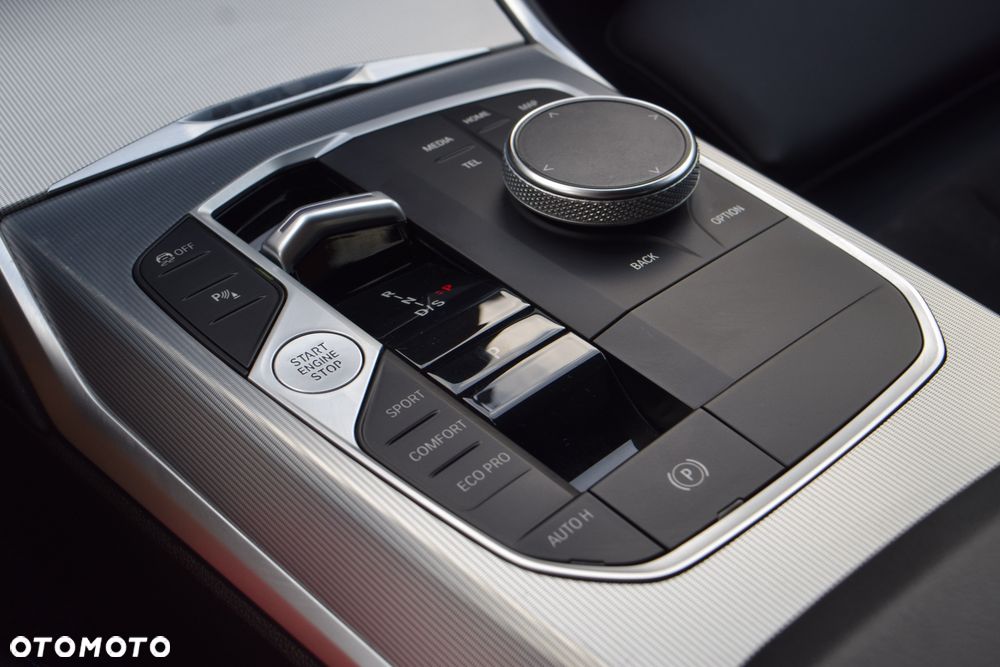 BMW Seria 3 320d xDrive M Sport sport - 17