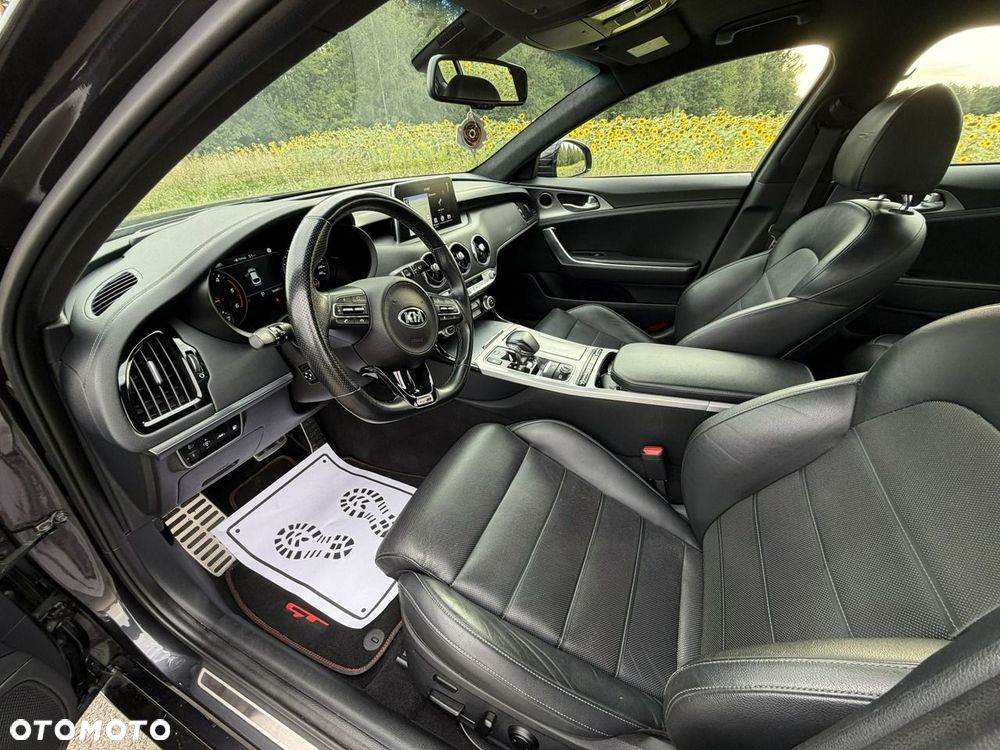 Kia Stinger - 17