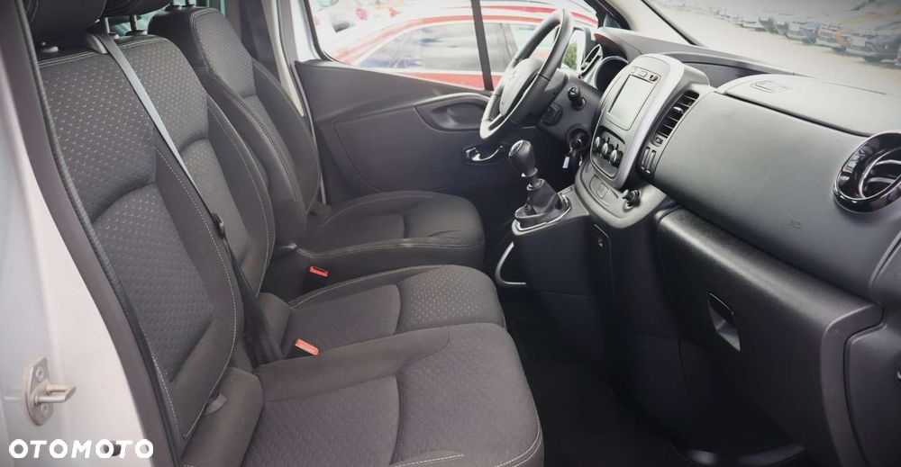 Opel Vivaro - 22