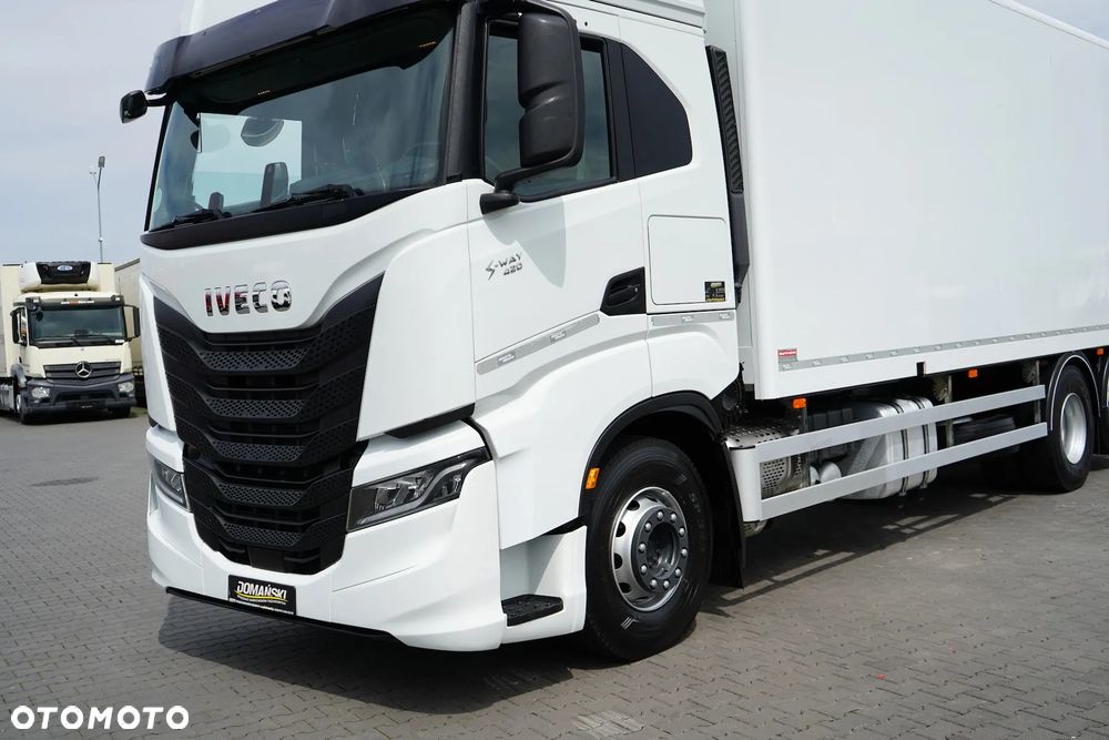 Iveco / S-WAY / 420 / E 6 / KONTENER + WINDA / 22 PALETY / RETARDER / OŚ SKRĘTNA / ROLETA - 20