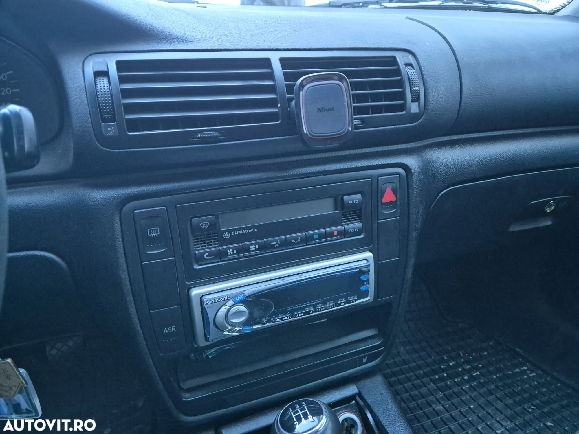 Volkswagen Passat Variant TDI - 12