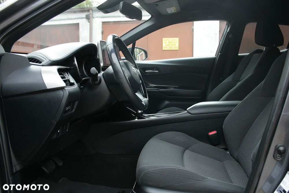 Toyota C-HR 1.8 Hybrid Dynamic - 12