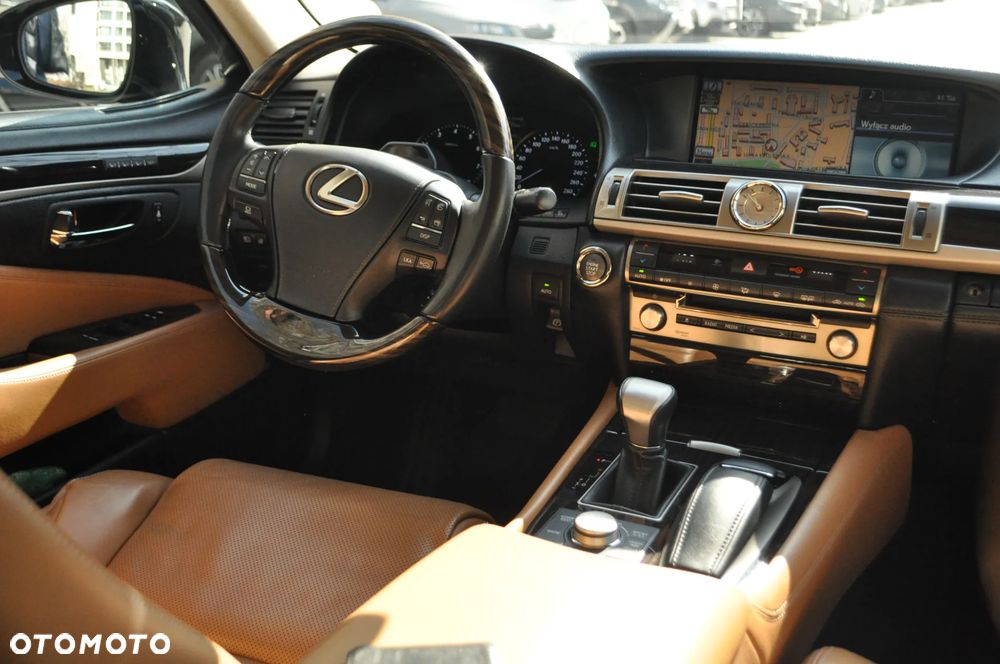 Lexus LS 460 Superior AWD EU6 - 9