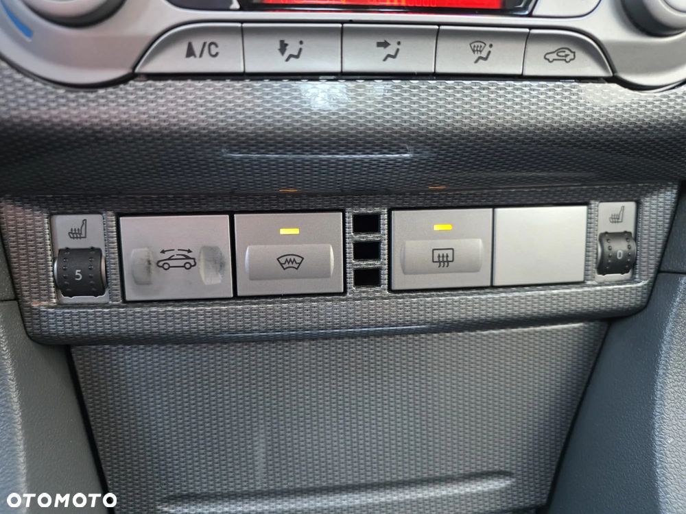 Ford Focus 2.0 16V Titanium - 21