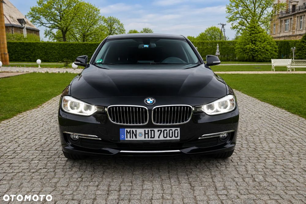 BMW Seria 3 320d Luxury Line - 9