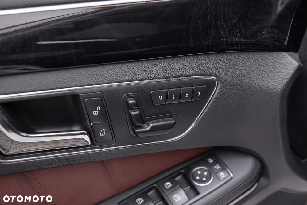 Mercedes-Benz Klasa E 350 CDI BlueEff Avantgarde - 16