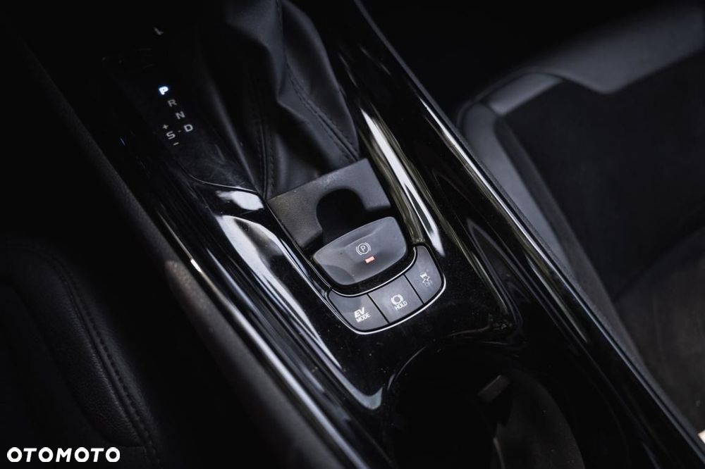 Toyota C-HR - 21