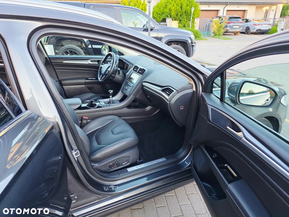 Ford Mondeo Turnier 1.6 TDCi ECOnetic Start-Stopp Titanium - 37
