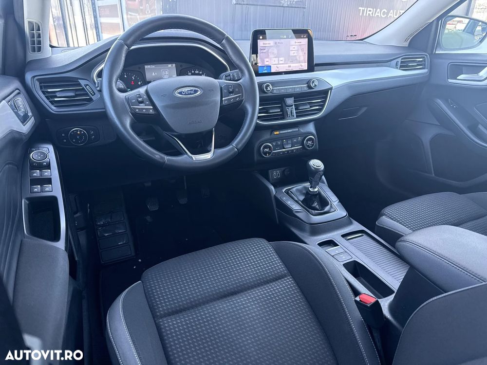 Ford Focus 1.0 EcoBoost Connected - 11