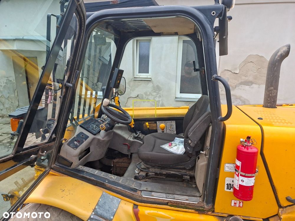 JCB 525-50 4X4 - 11