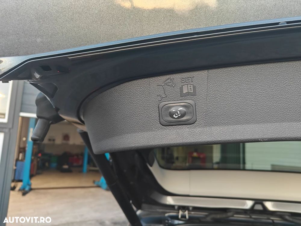 Ford Kuga 1.5 EcoBoost 4WD Titanium - 3