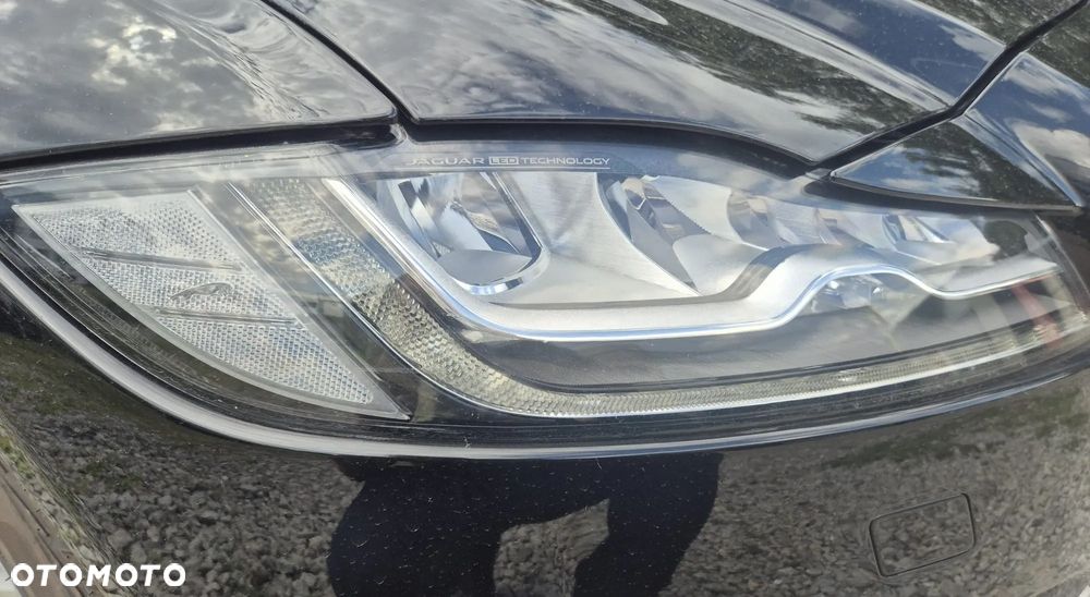 Jaguar XF 20d Prestige - 9