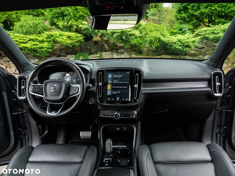 Volvo XC 40 D4 AWD R-Design - 34