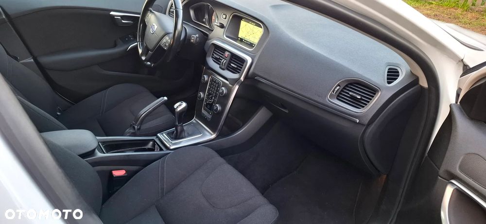 Volvo V40 D4 Kinetic - 10