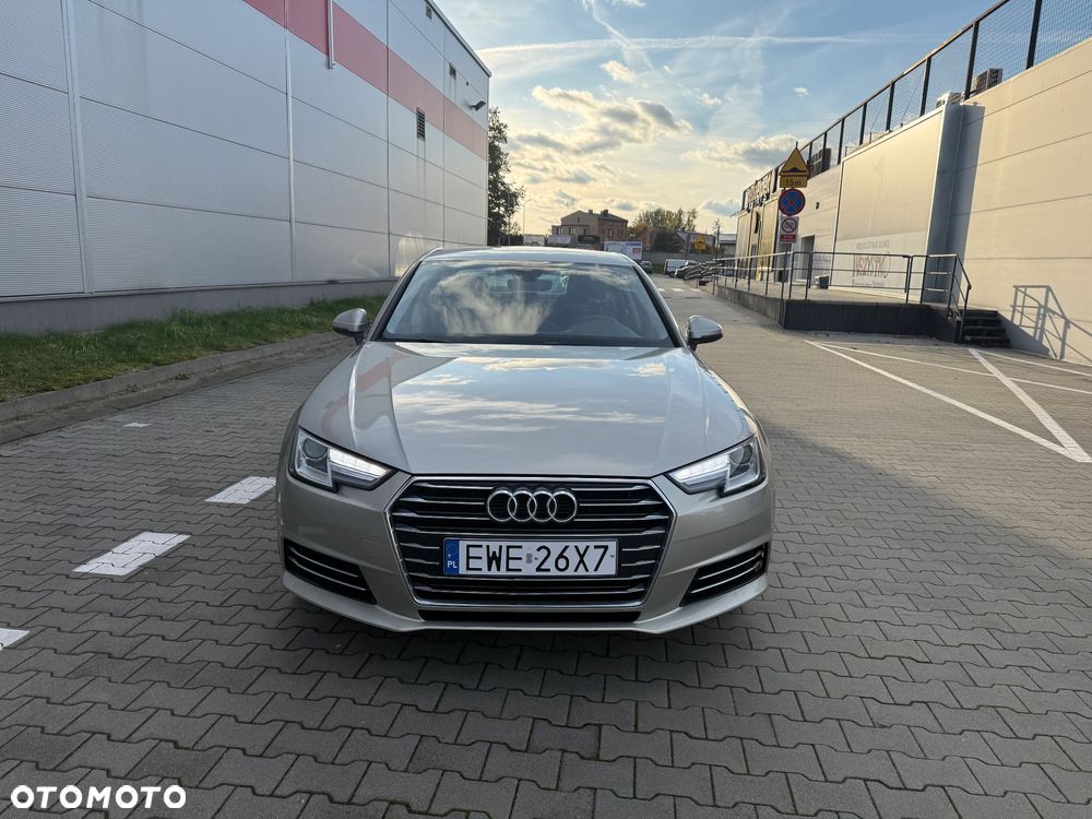 Audi A4 Limousine - 8