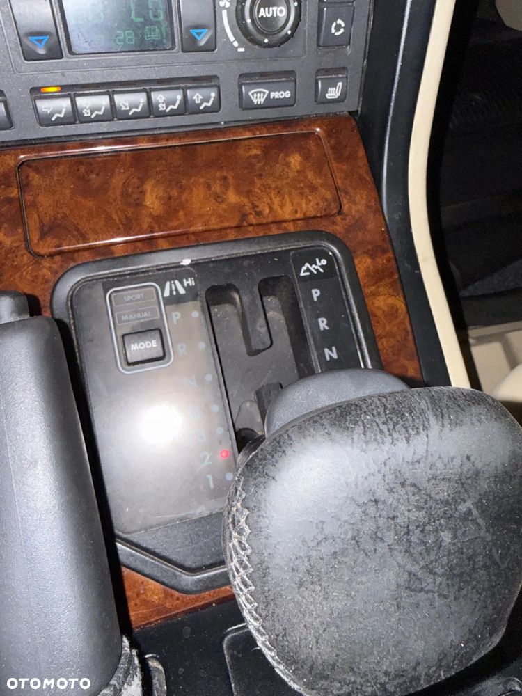 Land Rover Range Rover - 16