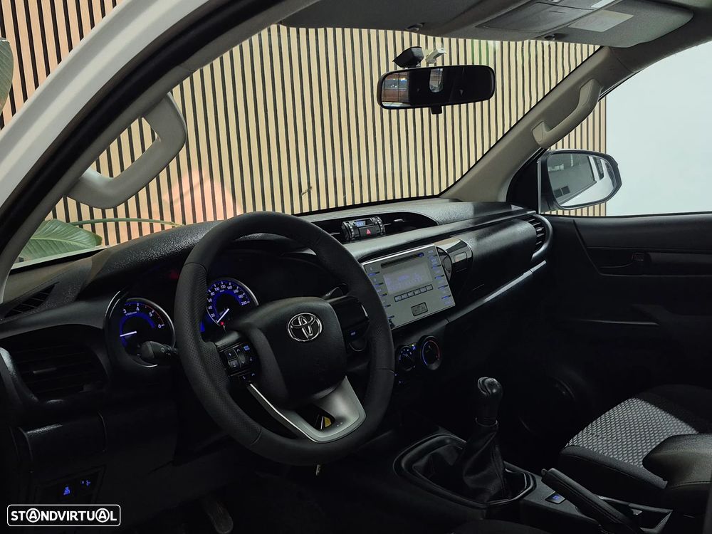 Toyota Hilux 2.4 D-4D - 2018 | GARANTIA | NACIONAL - 3 LUG - 19