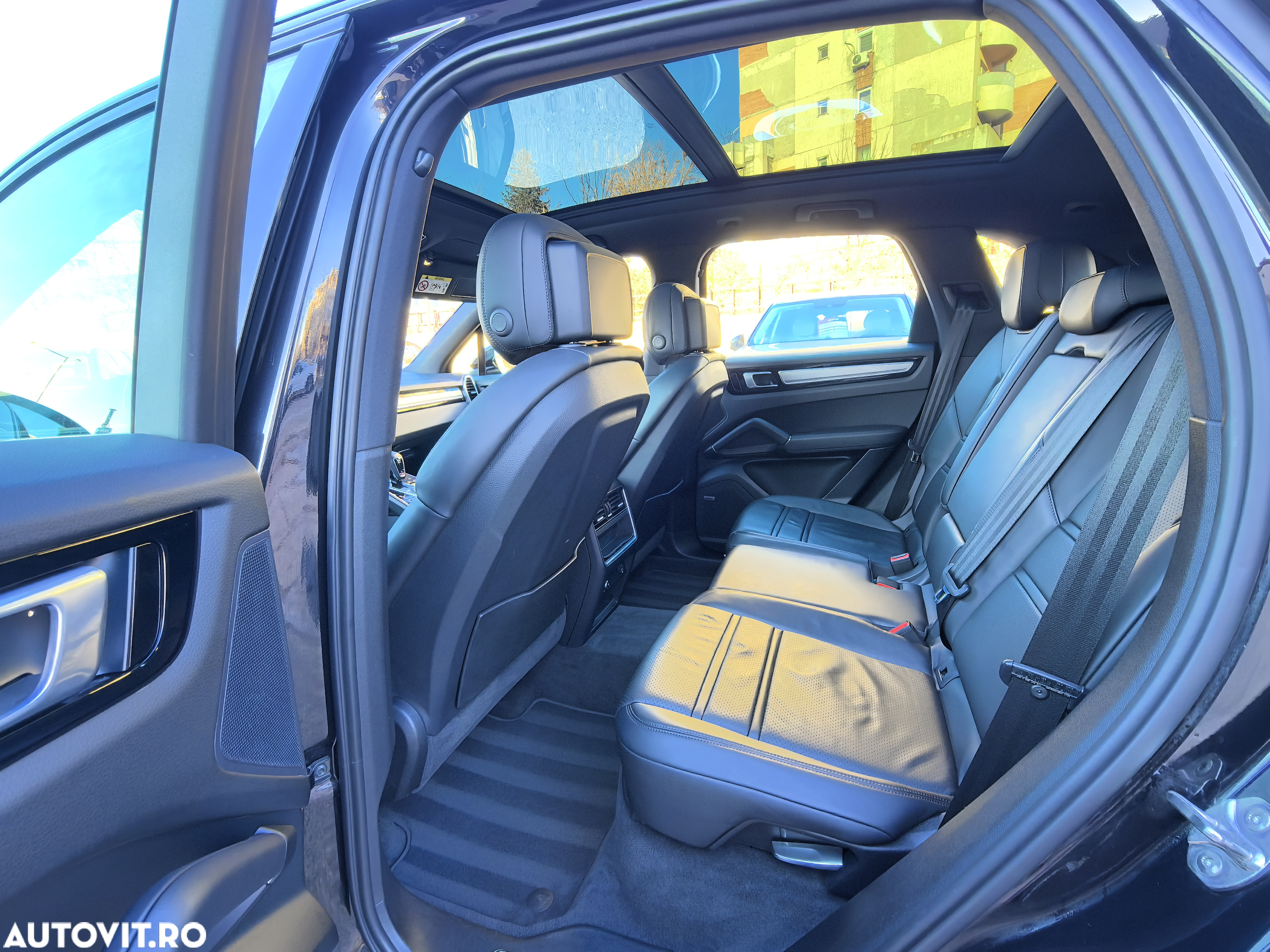 Porsche Cayenne E-Hybrid Tiptronic S Platinum Edition - 27