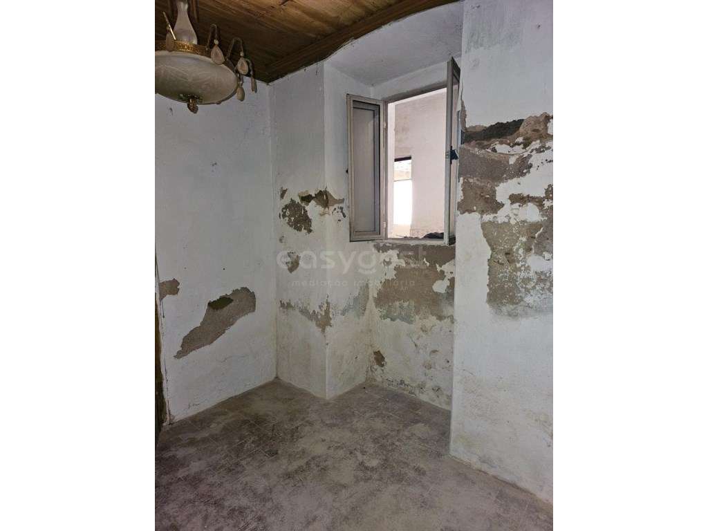 Prédio para reabilitação no Centro de Almodôvar - Grande imagem: 5/39