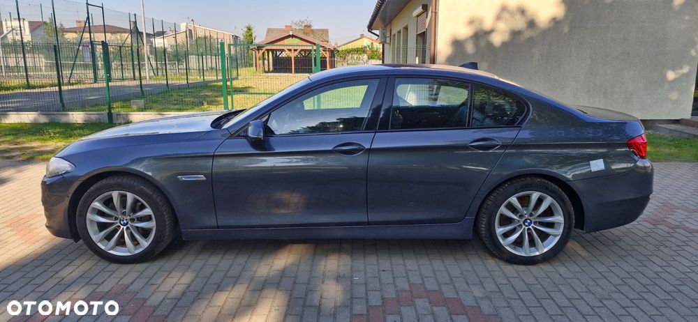 BMW Seria 5 530d xDrive Sport-Aut Luxury Line - 2