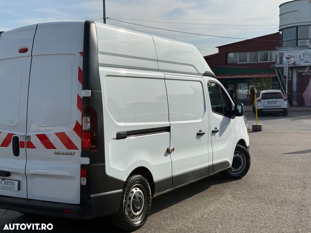 Renault Trafic 2023 photo 5