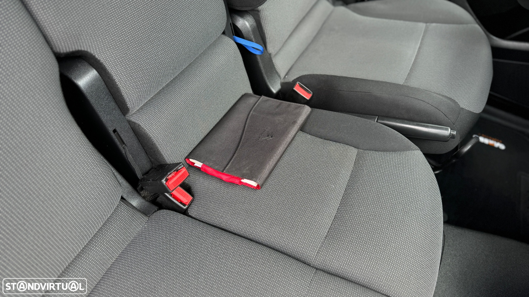Citroën Berlingo 1.6 HDI L1H1 CX Automática - 35