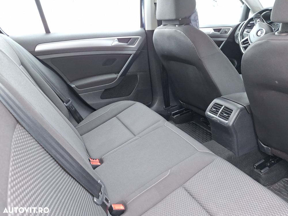 Volkswagen Golf ver-1-0-tsi-trendline - 7