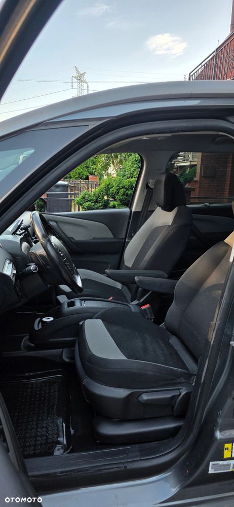 Citroën C4 Grand Picasso - 23