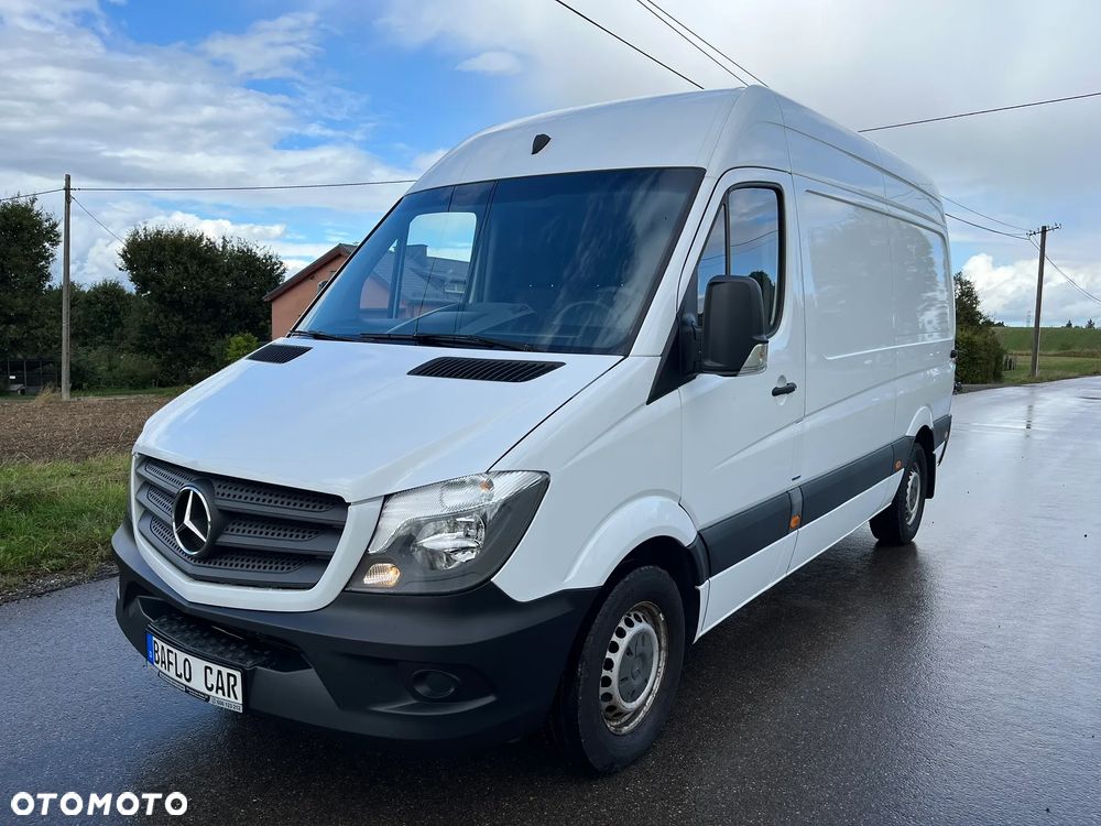 Mercedes-Benz Sprinter - 1