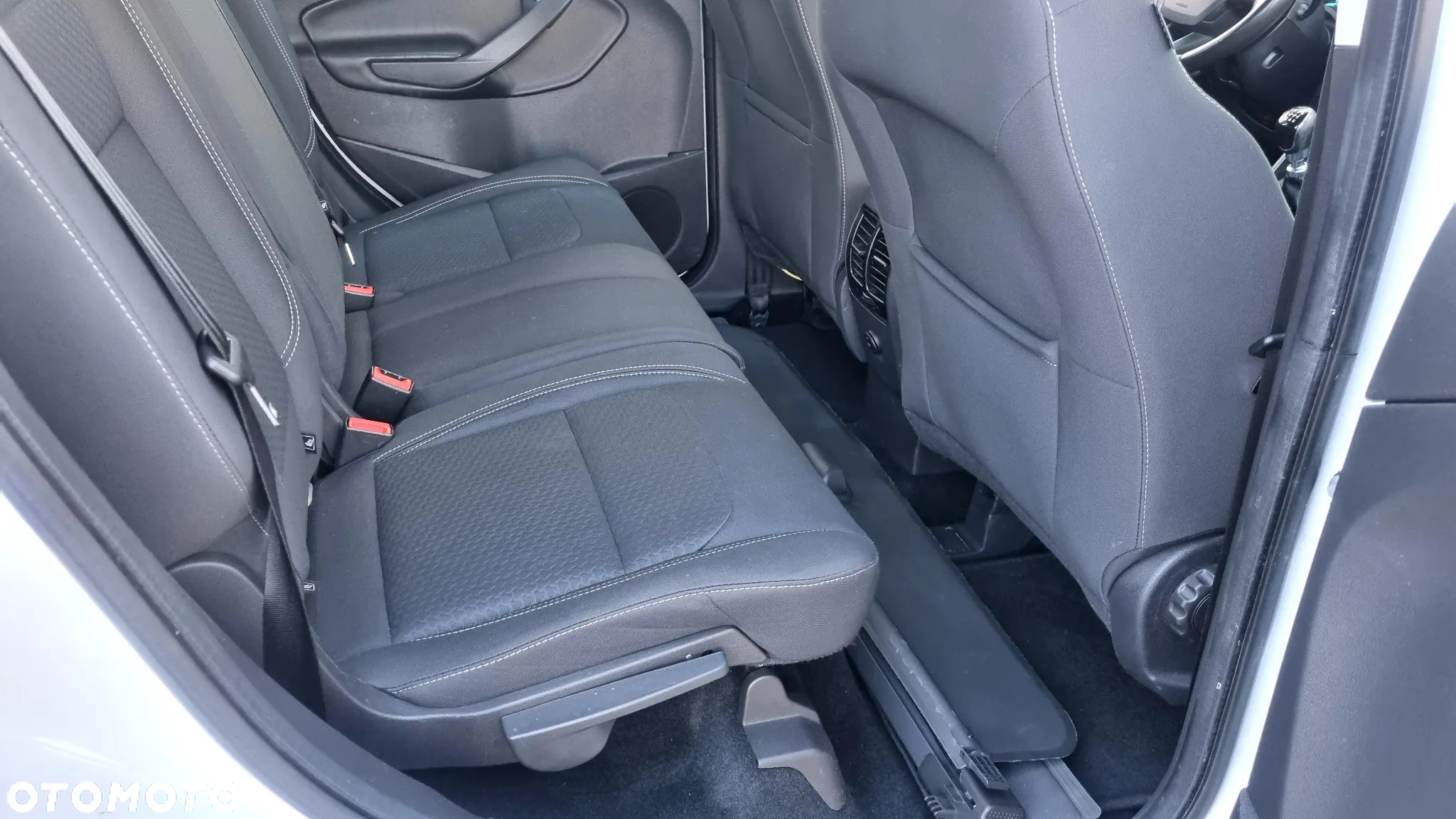 Ford Kuga 2.0 TDCi 4x4 Cool & Connect - 16