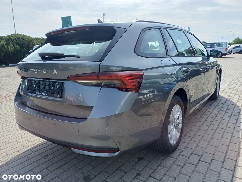 Skoda Octavia 2.0 TDI Drive Essence DSG - 7