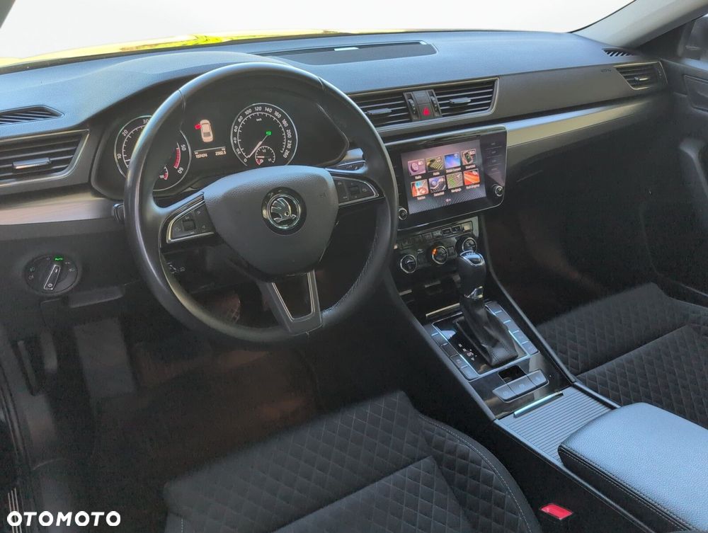 Skoda Superb 2.0 TDI SCR Style DSG - 20