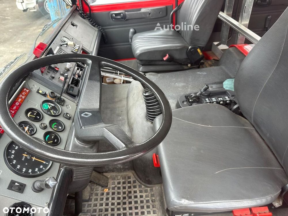 Renault M180 4ZX4 - 18
