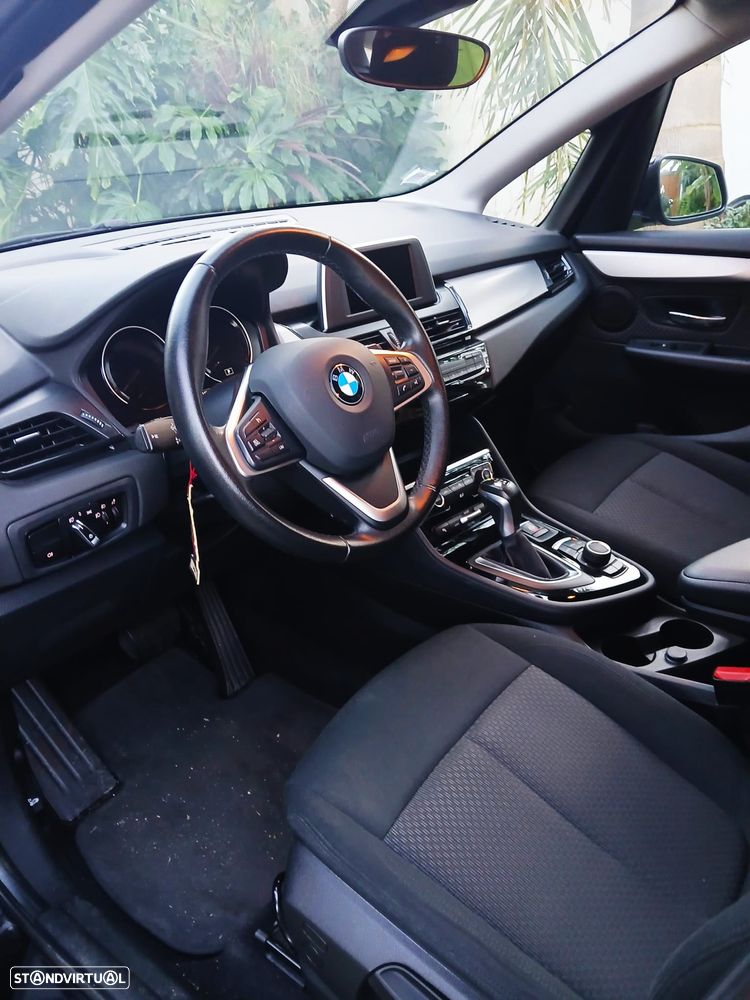 BMW 225xe Active Tourer - 4
