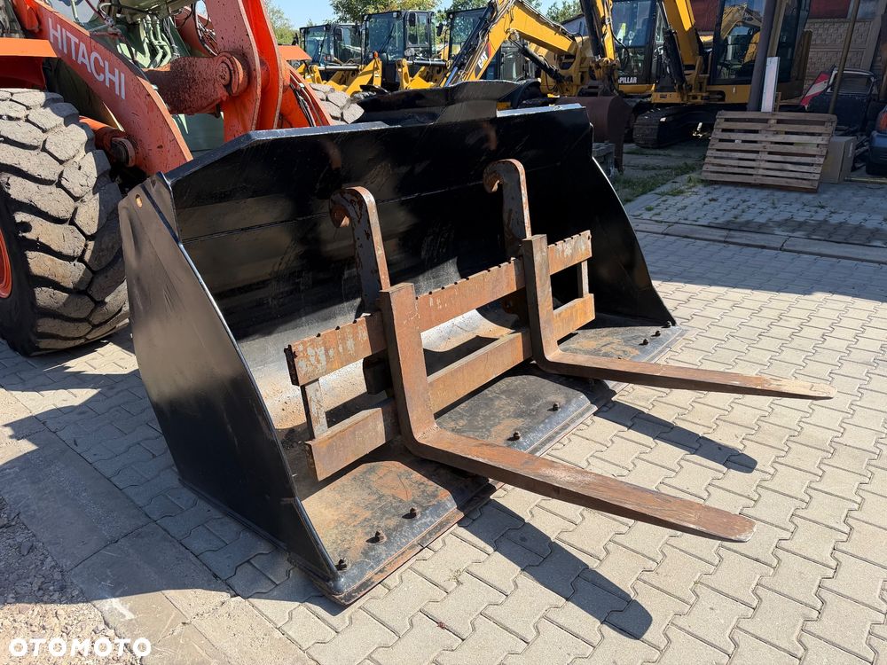 Hitachi ZW 150 - 11