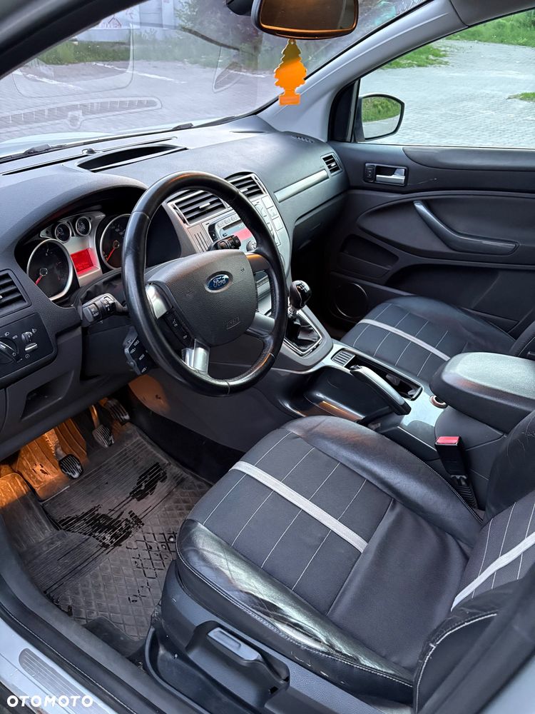Ford Kuga 2.0 TDCi Titanium - 6