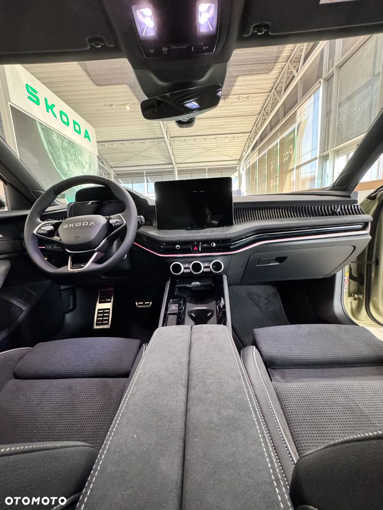 Skoda Superb 2.0 TSI Sportline DSG - 19