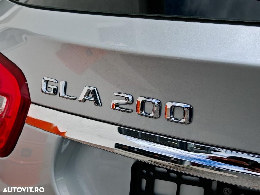 Mercedes-Benz GLA 200 d 4Matic 7G-DCT Activity Edition - 28