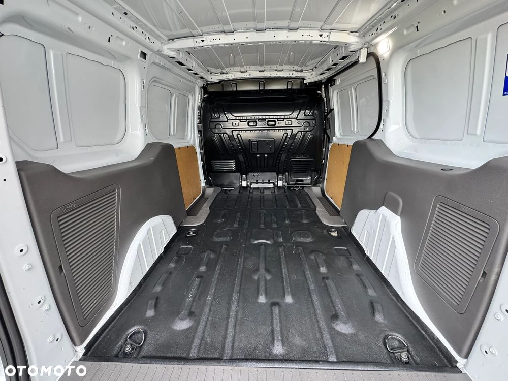 Ford Transit Connect - 25