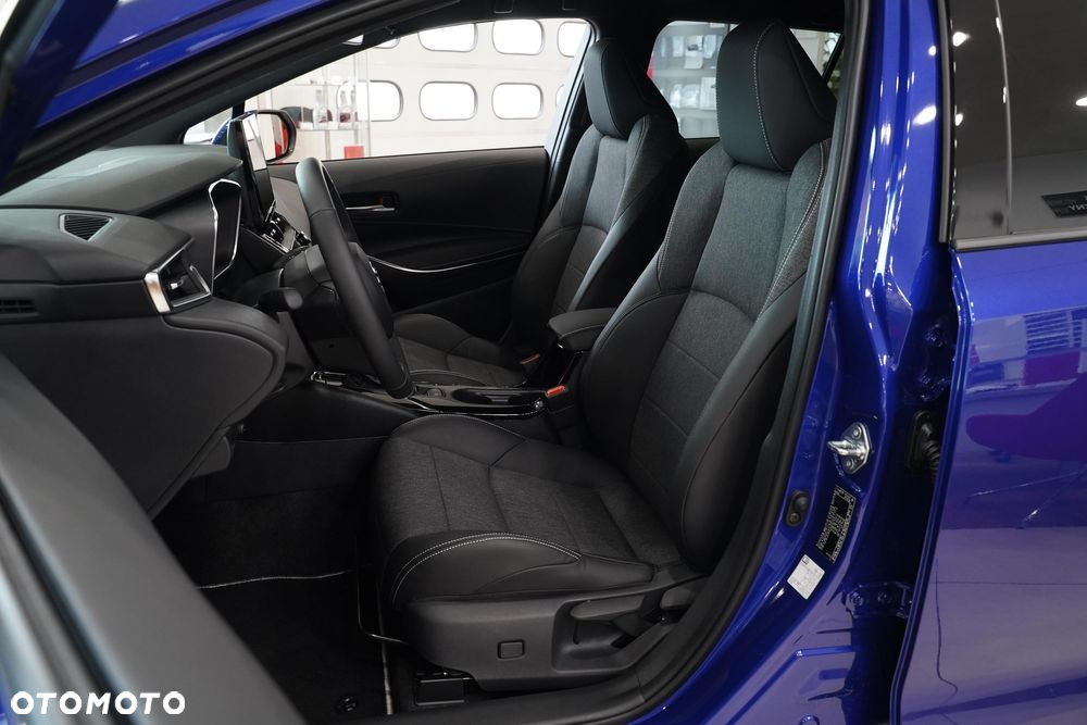 Toyota Corolla 2.0 Hybrid Executive - 11