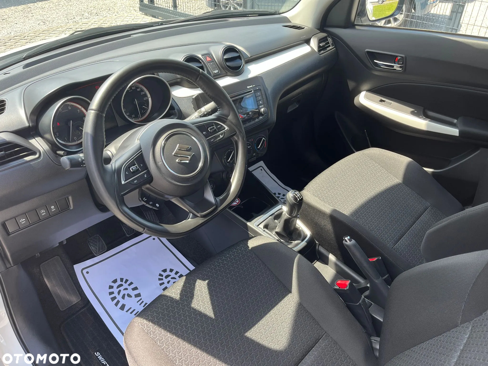 Suzuki Swift 1.2 Dualjet SHVS Premium - 19