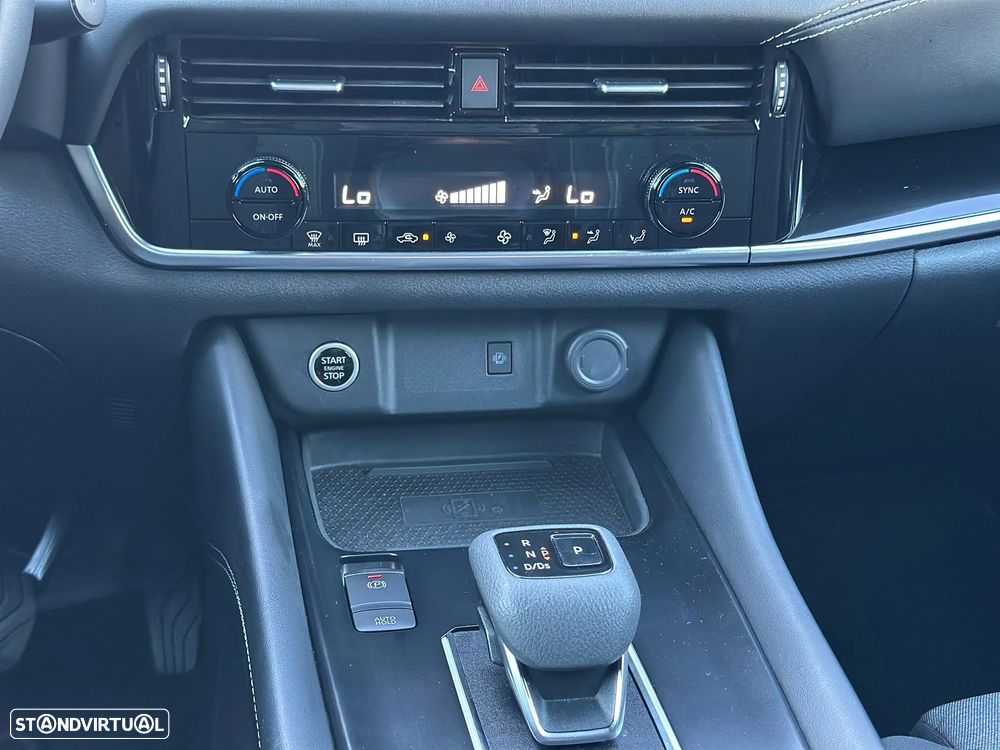 Nissan Qashqai 1.3 DIG-T N-Connecta Xtronic - 21