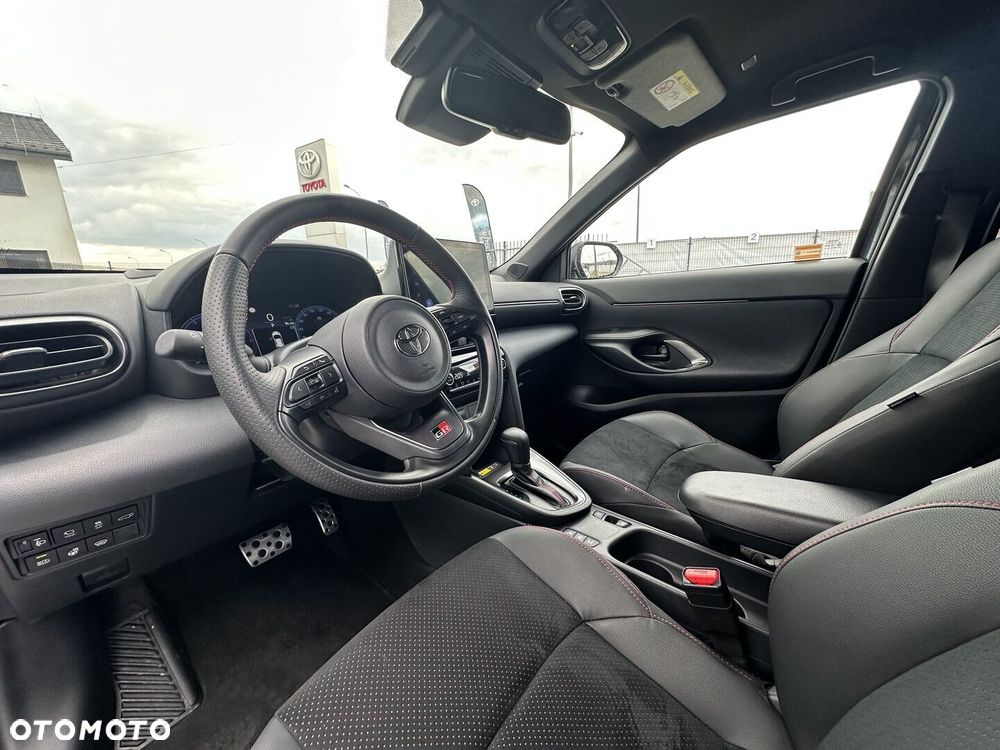 Toyota Yaris Cross Hybrid 1.5 GR Sport - 11