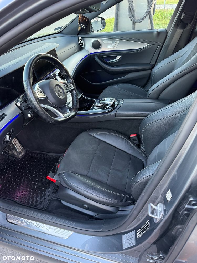 Mercedes-Benz Klasa E 220 d 4-Matic 9G-TRONIC - 9