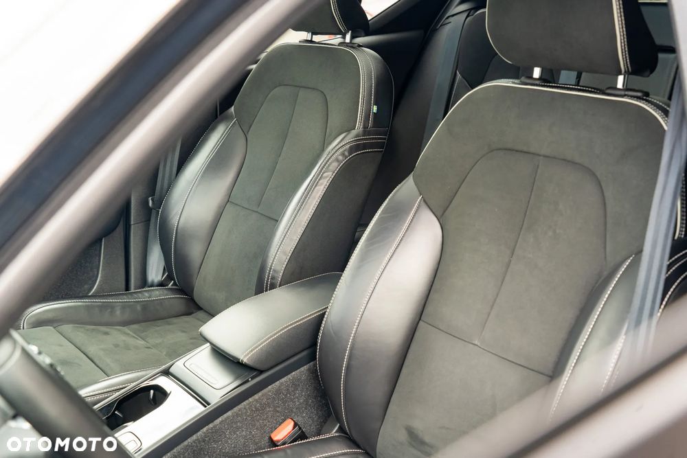 Volvo XC 40 Recharge 78 kWh Twin Motor Plus - 16